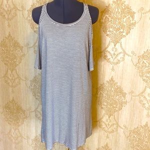 Elan NWT Striped Cold-shoulder Top XL